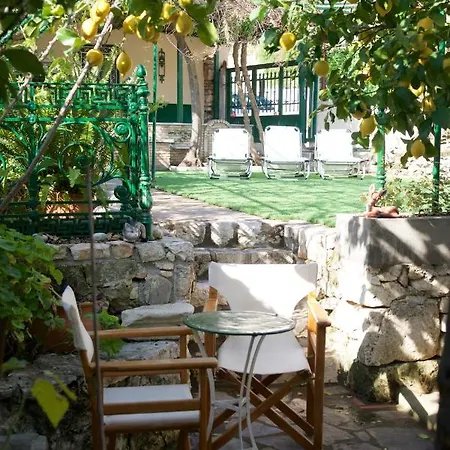 Pergantini Case de vacanță Agia Efimia