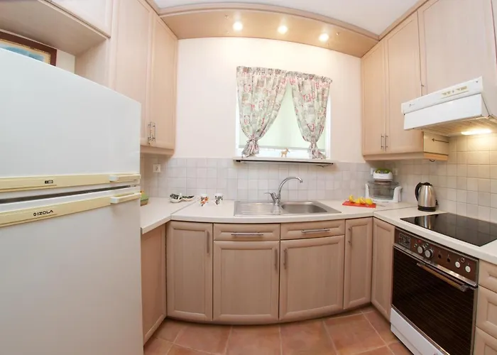 بيت للعطل Pergantini