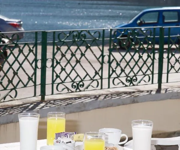 بيت للعطل Pergantini