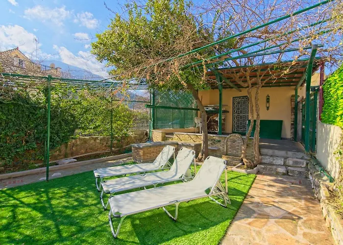 Pergantini أيّا إفيميا
