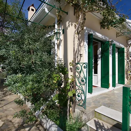 Pergantini Holiday home *
